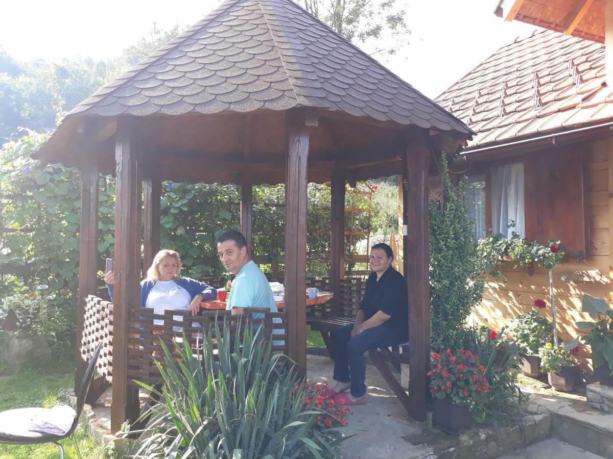 Guesthouse Kuzmanovic Guča Eksteriør billede