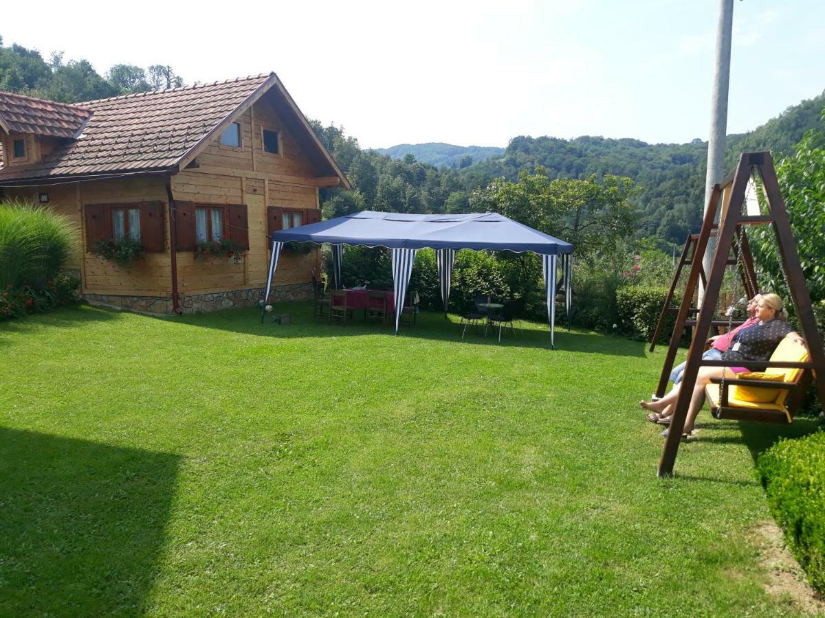 Guesthouse Kuzmanovic Guča Eksteriør billede